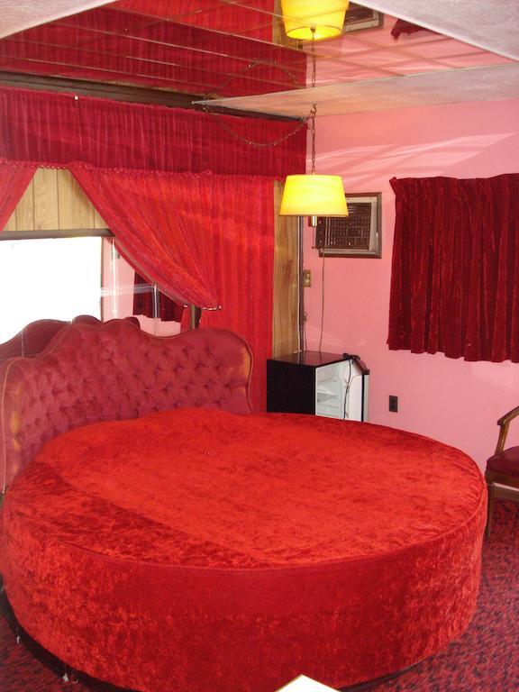 Cedar Grove Motel แอลทูนา ภายนอก รูปภาพ