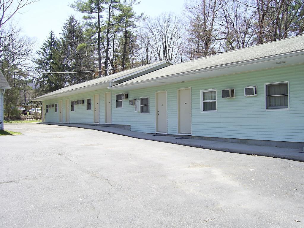 Cedar Grove Motel แอลทูนา ภายนอก รูปภาพ