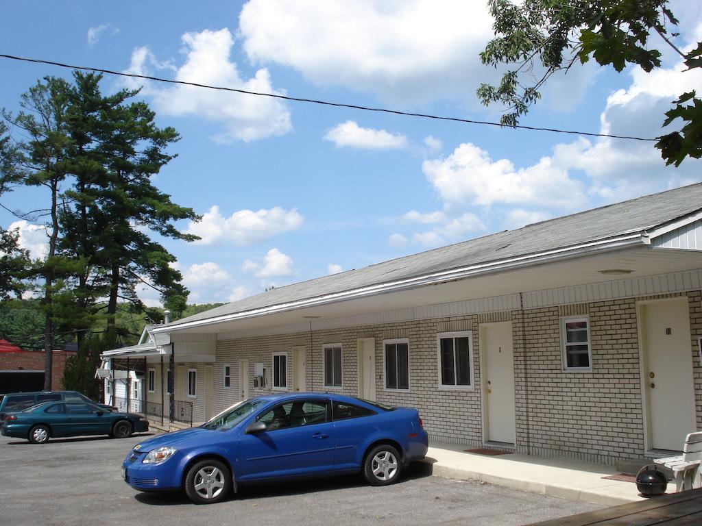 Cedar Grove Motel แอลทูนา ภายนอก รูปภาพ