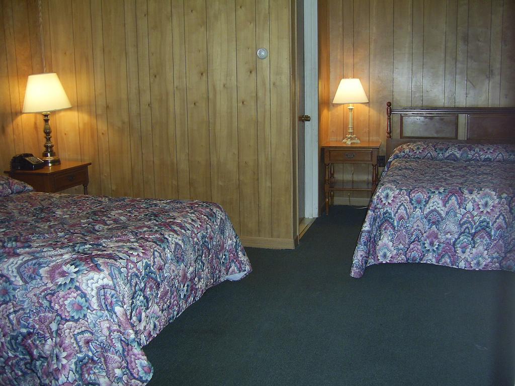Cedar Grove Motel แอลทูนา ภายนอก รูปภาพ